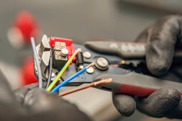 Best Circuit Breaker Repair  in Fairfax, MN